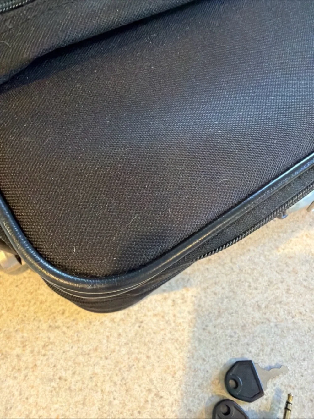 Samsonite Black briefcase Laptop Bag with adjustable shoulder straps canvas